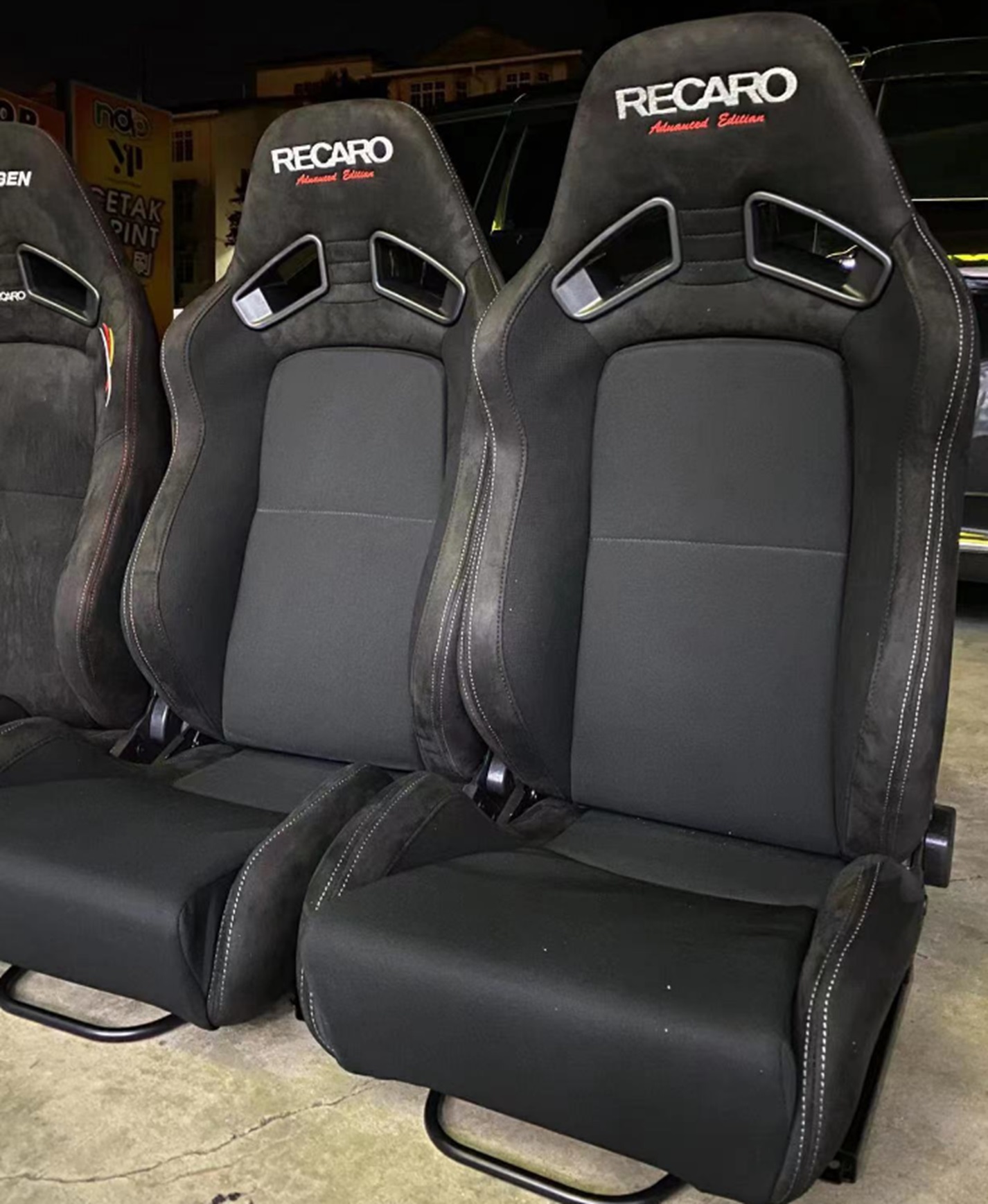 Recaro 1052 Cloth-Suede Racing Seat